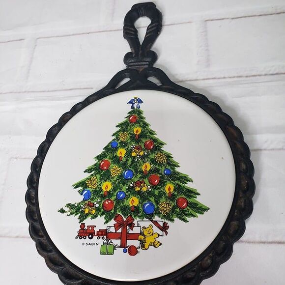 Vintage Porcelain Green Christmas Tree Iron Trivet Holiday Decor - Picture 1 of 8